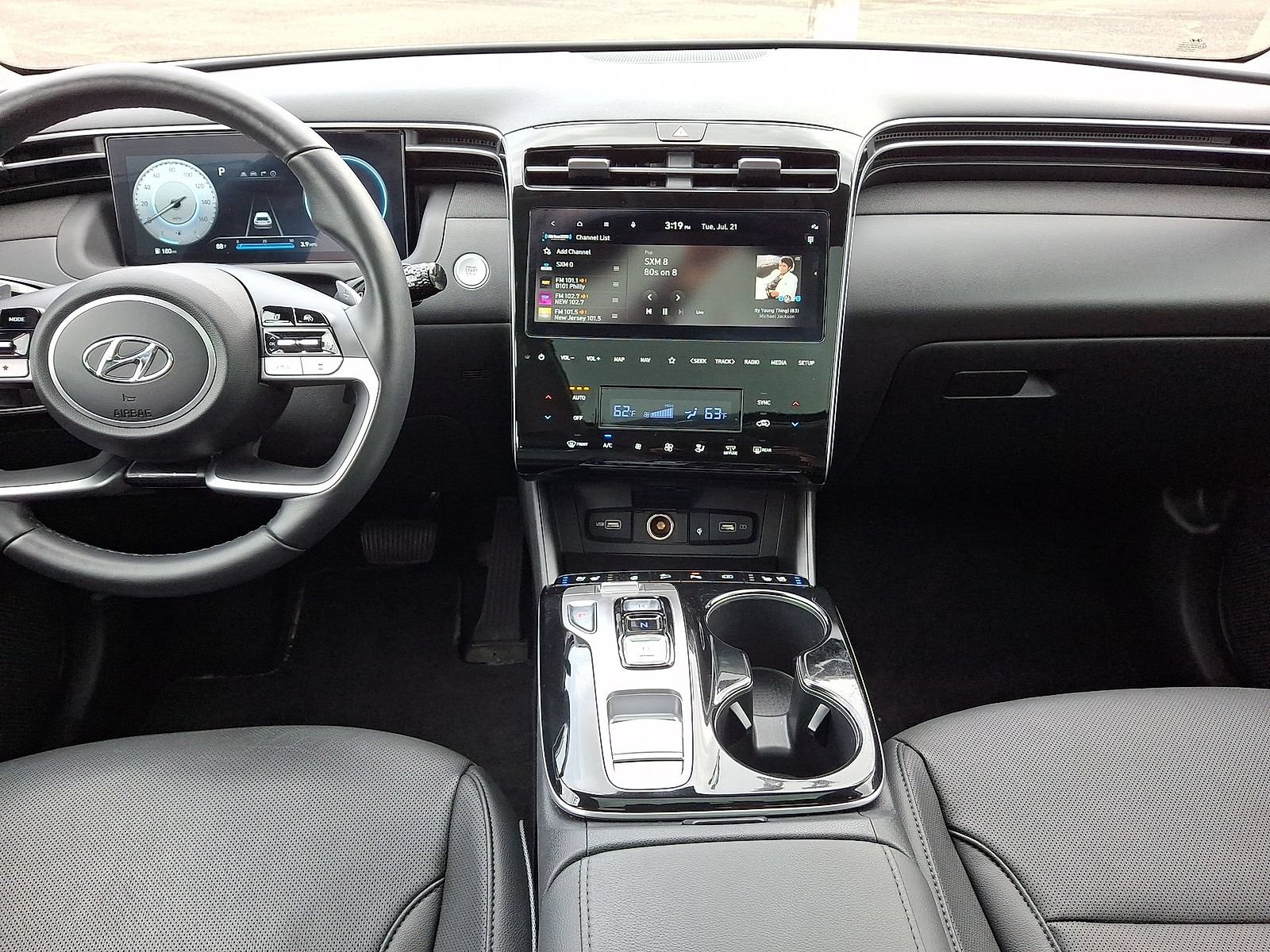 Certified 2024 Hyundai Tucson Limited AWD/4WD image 10