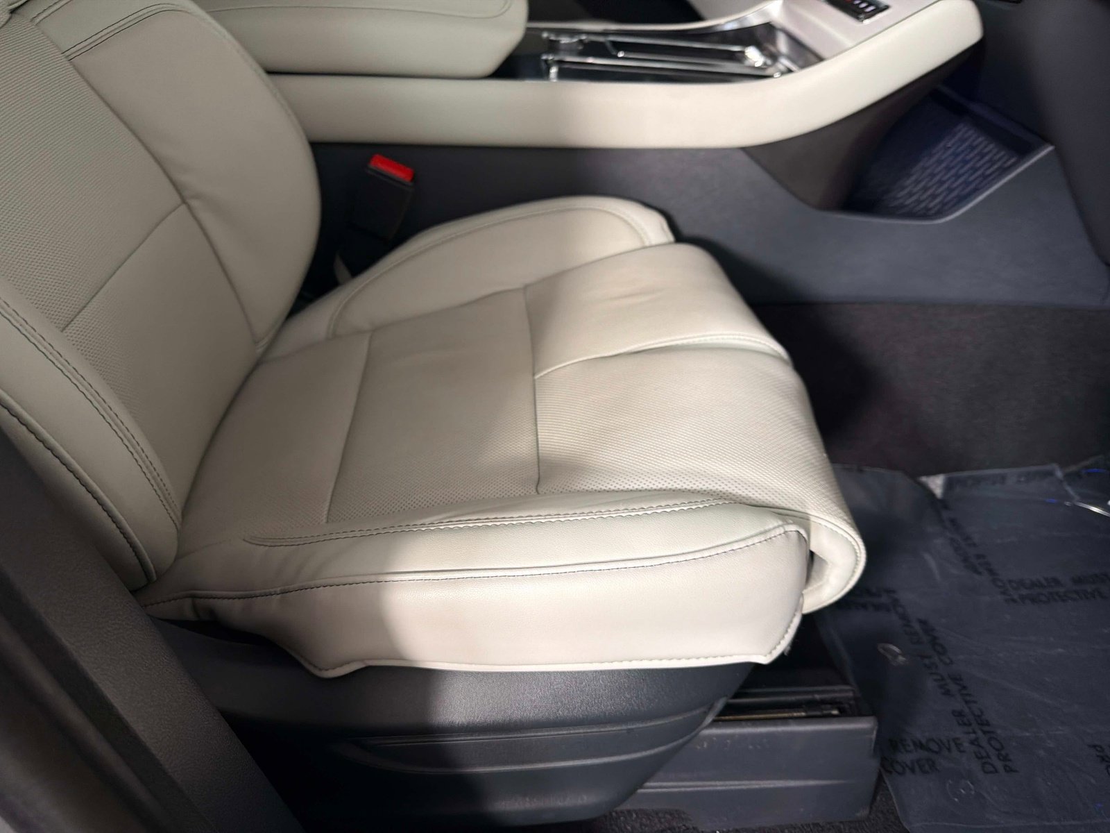 Used 2025 Lincoln Aviator Reserve w/ Equipment Group 201A AWD/4WD image 22