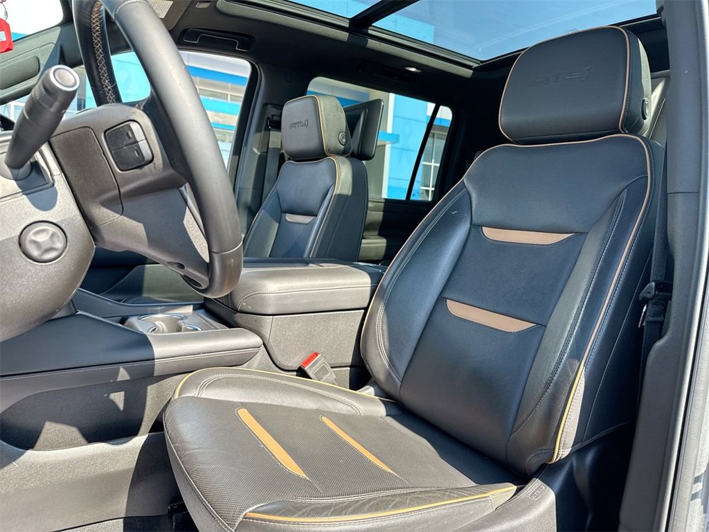 Used 2023 GMC Yukon XL AT4 w/ AT4 Premium Plus Package image 11