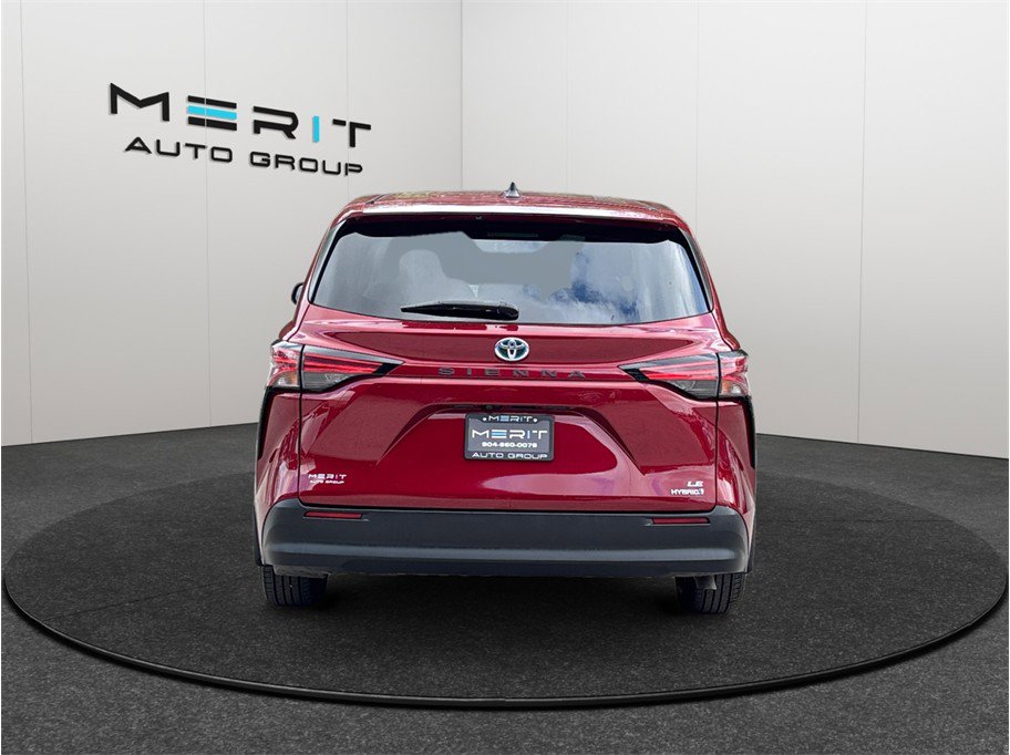 Used 2021 Toyota Sienna LE FWD image 8