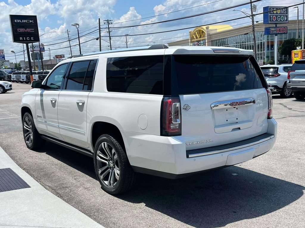 Certified 2020 GMC Yukon XL Denali w/ Denali Premium Package AWD/4WD image 5