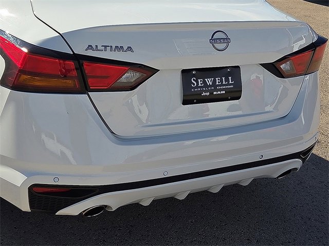 Used 2025 Nissan Altima 2.5 SV image 9