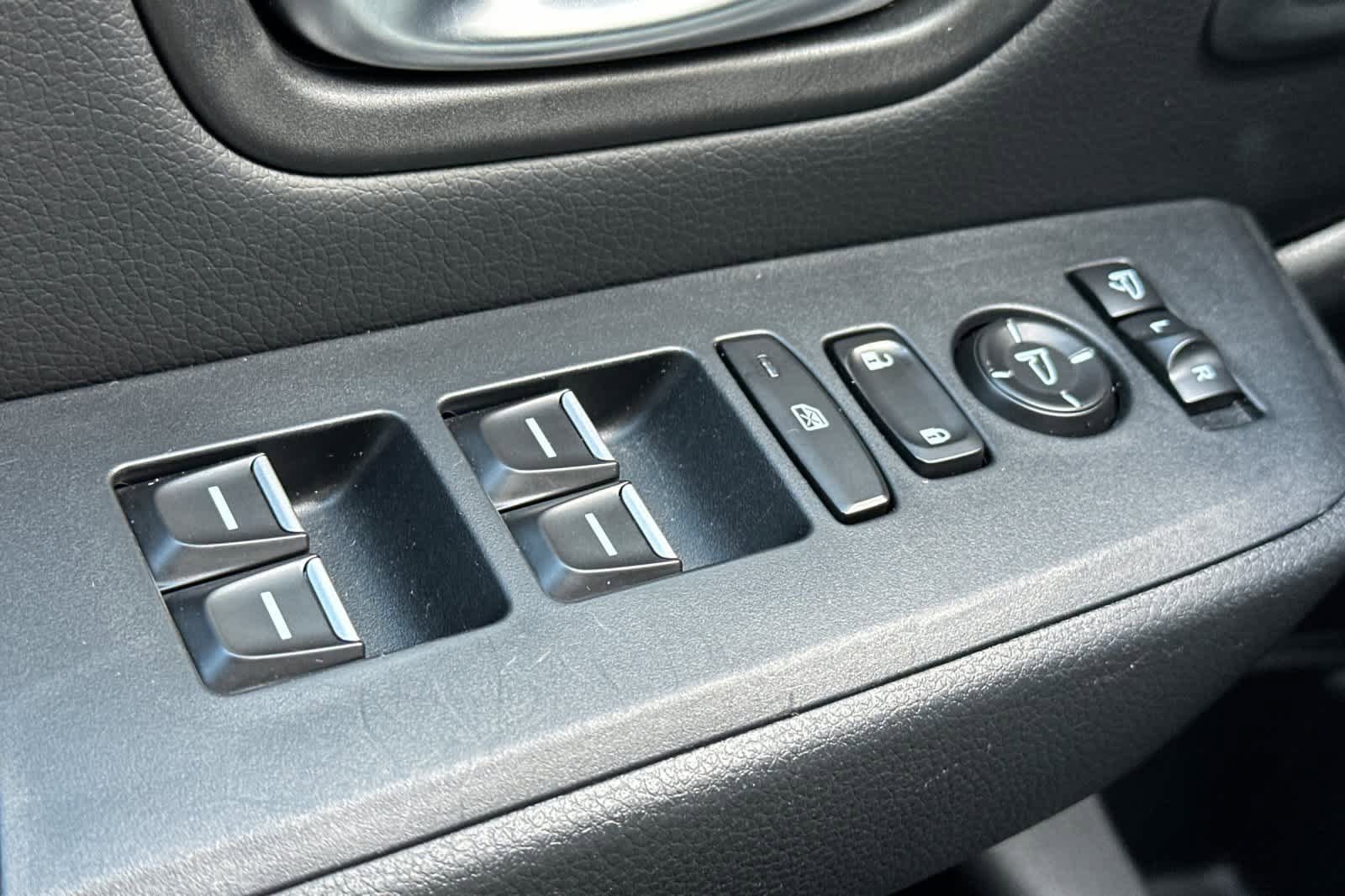 Certified 2023 Honda Pilot TrailSport image 12