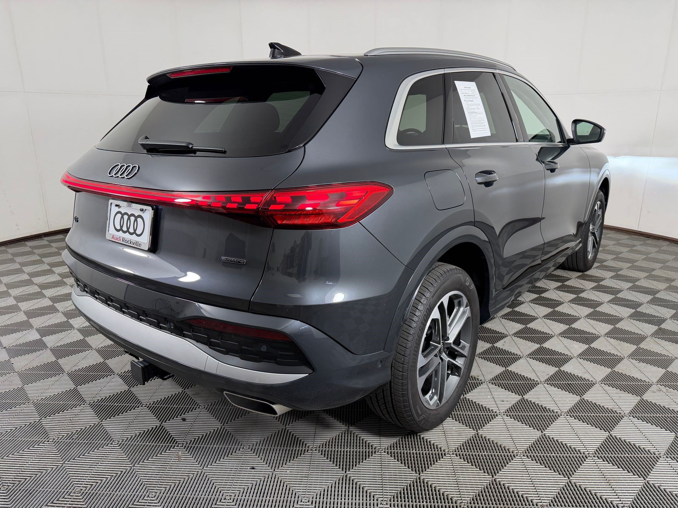 Certified 2025 Audi Q5 Premium w/ Premium Plus AWD/4WD image 9