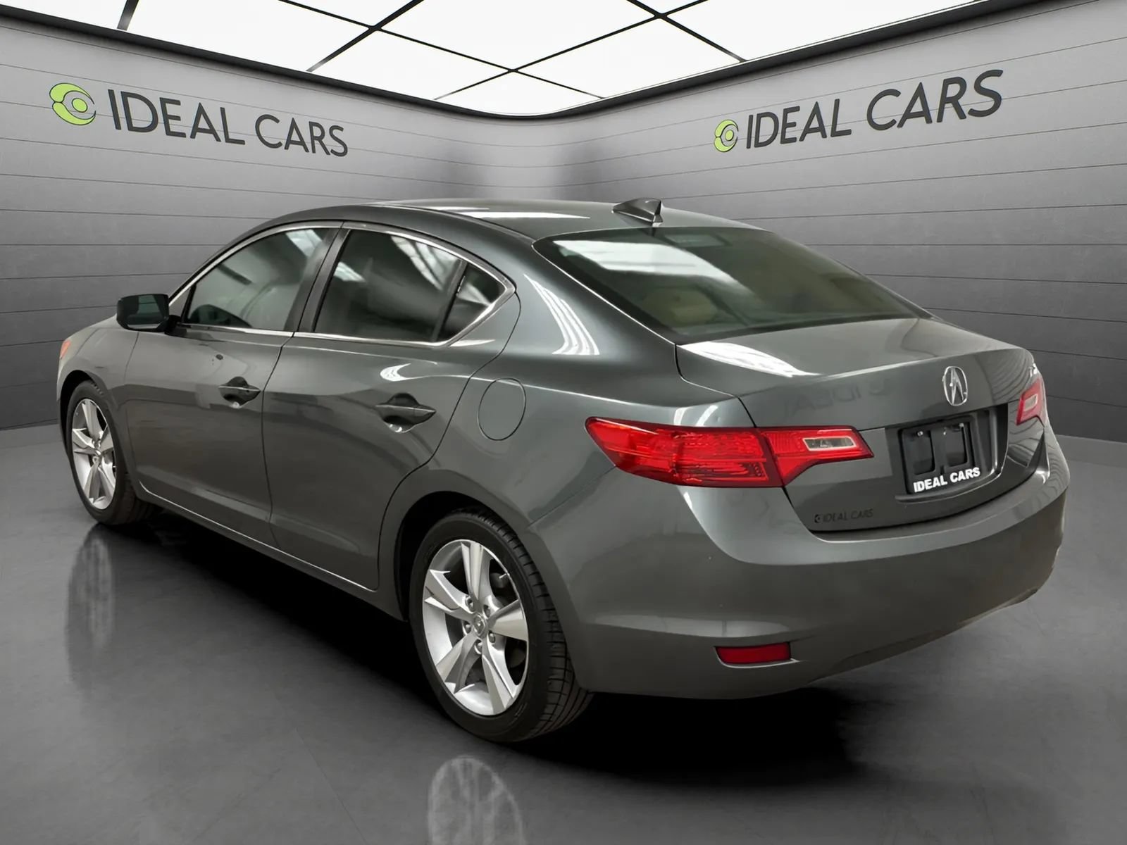 Used 2013 Acura ILX w/ Premium Package FWD image 7