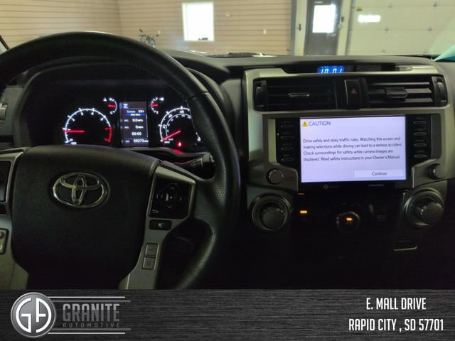 Used 2022 Toyota 4Runner SR5 AWD/4WD image 17