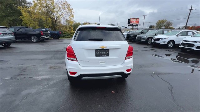 Used 2022 Chevrolet Trax LT w/ LT Convenience Package image 7