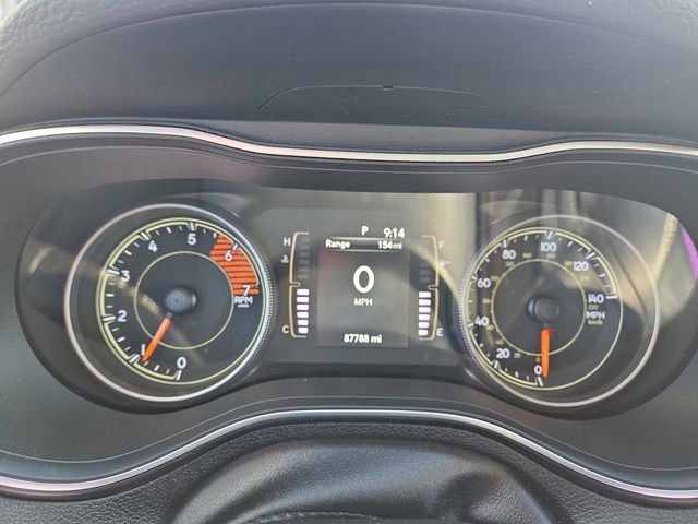 Used 2019 Jeep Cherokee Latitude Plus w/ Cold Weather Group image 16