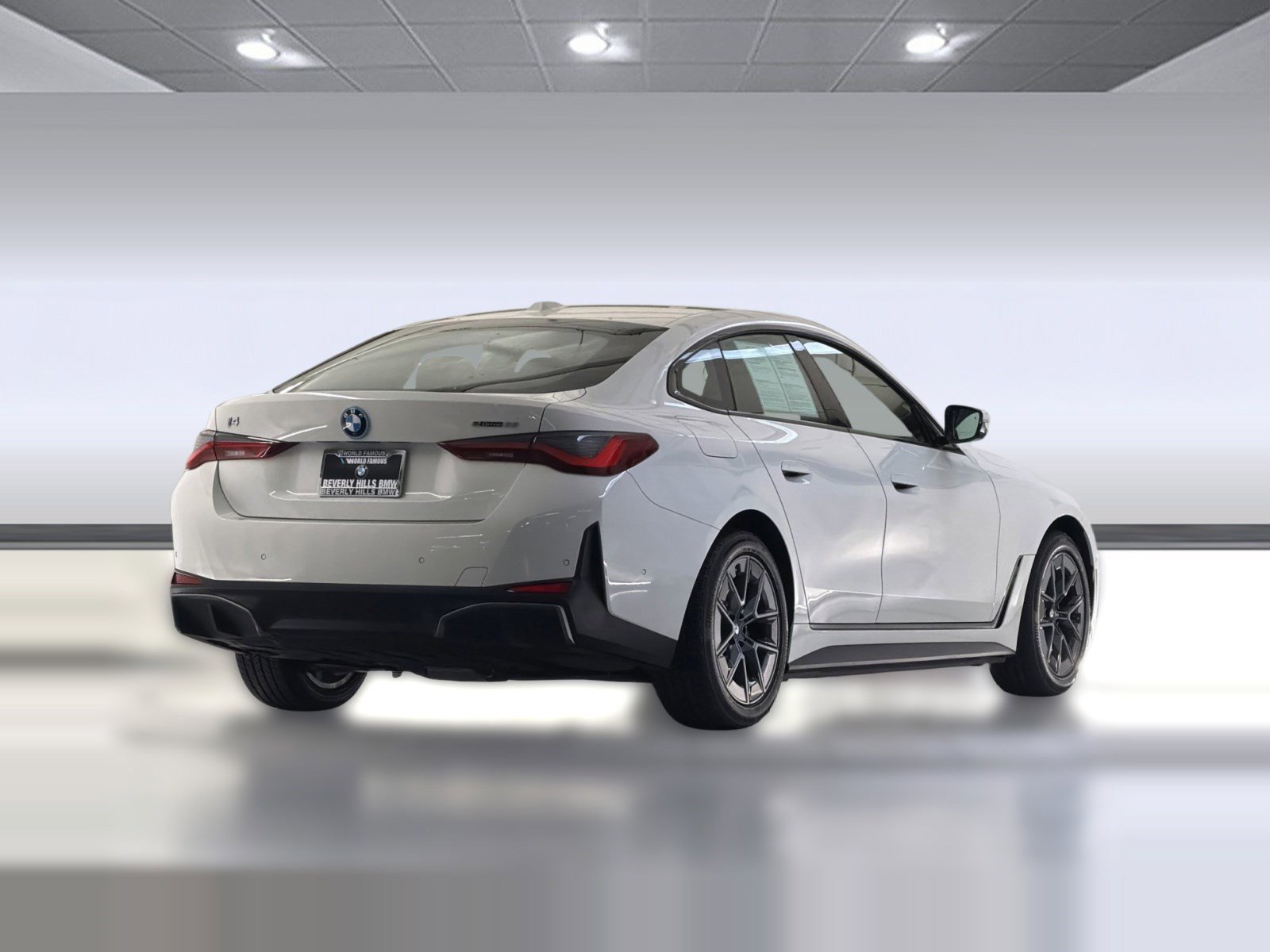 Used 2023 BMW i4 eDrive35 w/ Premium Package RWD image 8