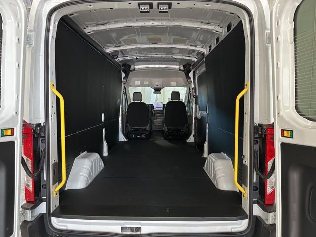 New 2026 Ford Transit 250 148 Medium Roof image 31