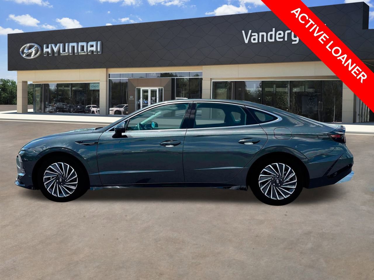 New 2025 Hyundai Sonata SEL image 3