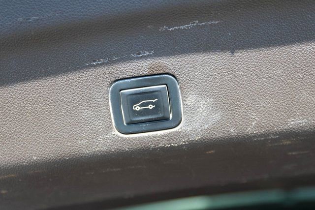 Used 2021 Chevrolet Tahoe Z71 w/ Luxury Package image 10