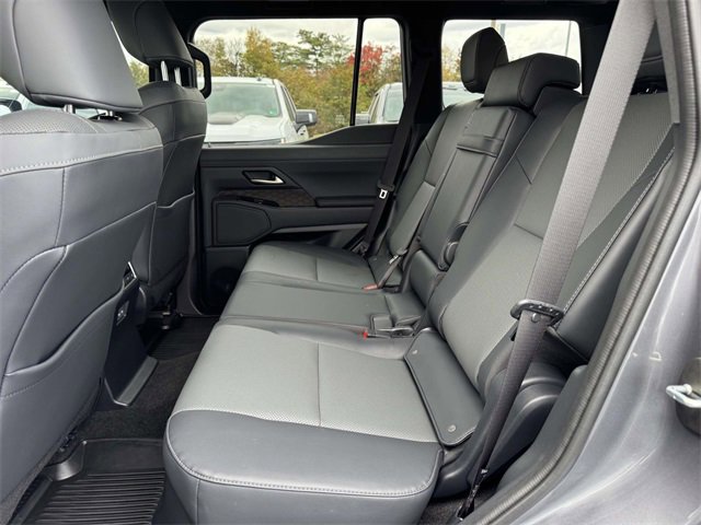 Used 2025 Lexus GX 550 image 12