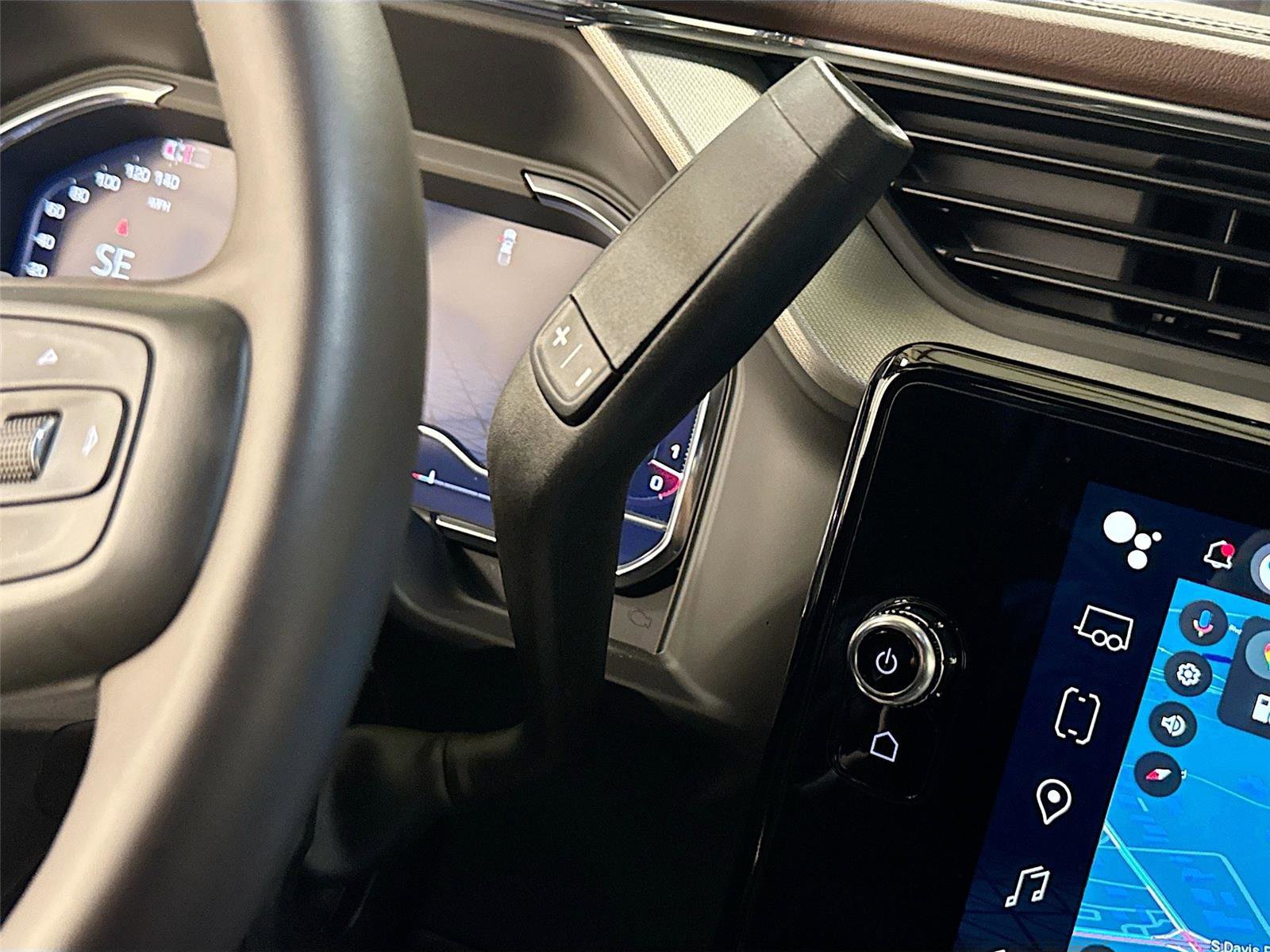 Used 2025 GMC Sierra 2500 Denali w/ Denali Reserve Package image 16