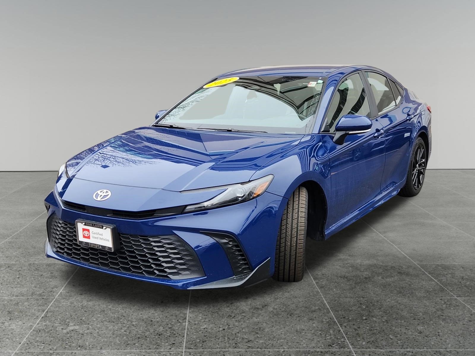 Certified 2025 Toyota Camry SE image 3