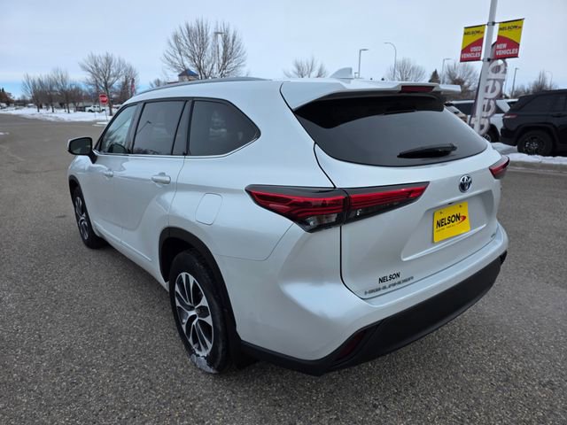 Used 2022 Toyota Highlander XLE image 12