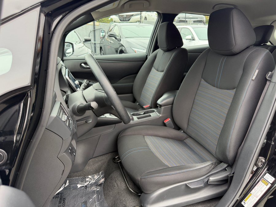 Used 2025 Nissan Leaf S FWD image 16
