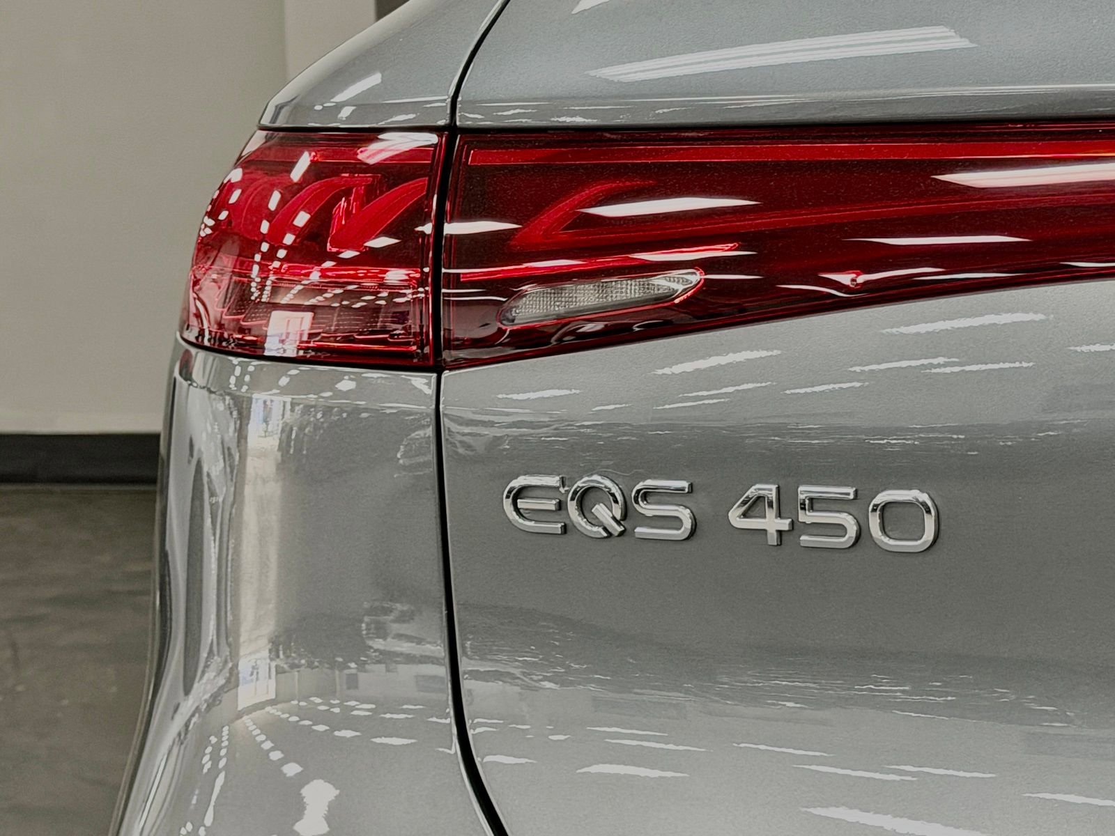 Certified 2023 Mercedes-Benz EQS 450+ 4MATIC SUV w/ Exclusive Trim Package image 13