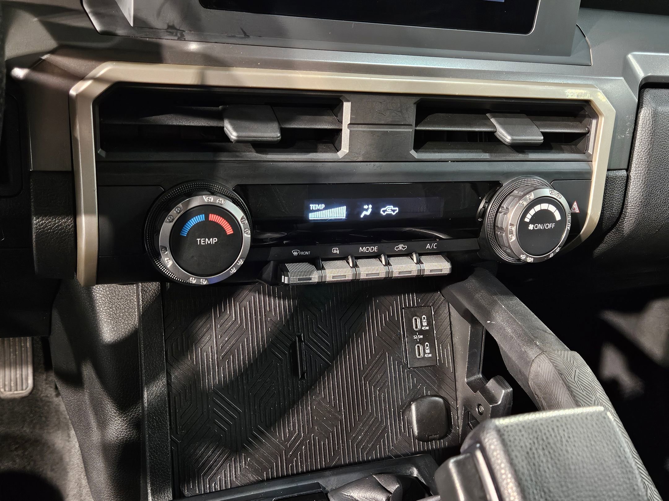 Certified 2024 Toyota Tacoma SR5 image 31