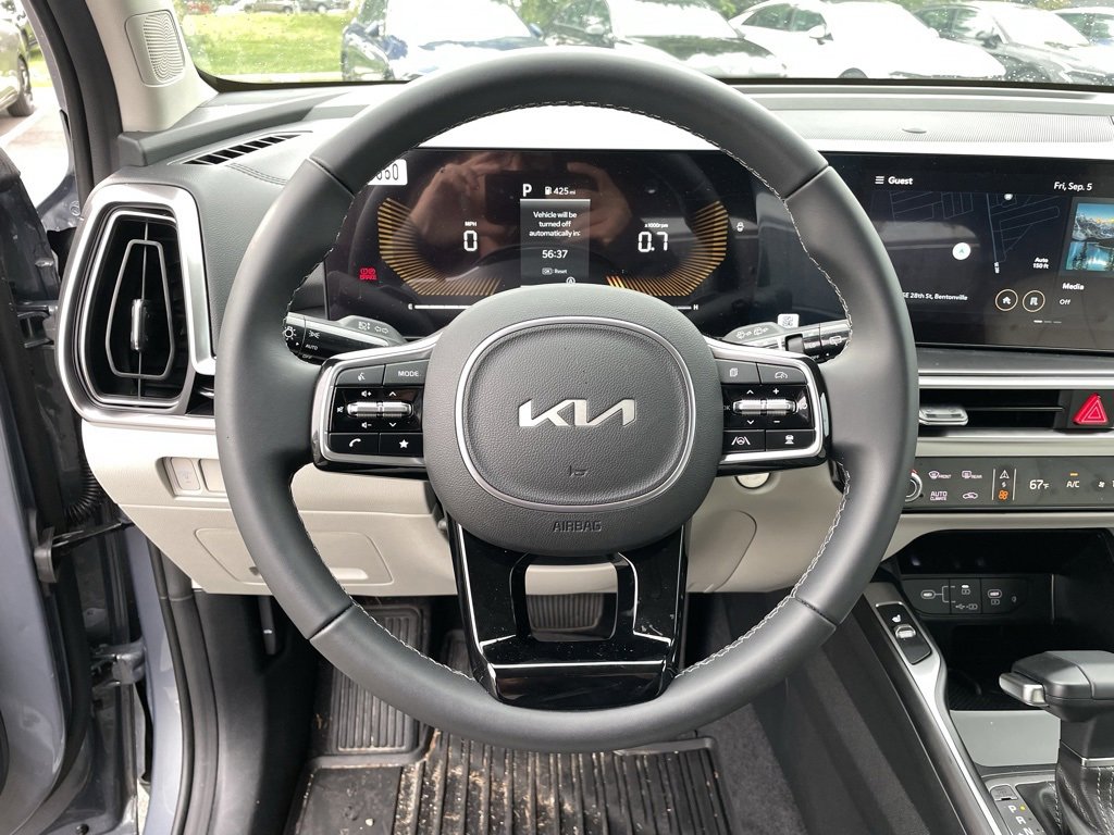New 2025 Kia Sorento S image 12