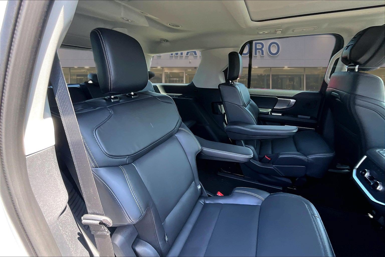 New 2026 Ford Expedition Platinum w/ Driver's Package AWD/4WD image 9