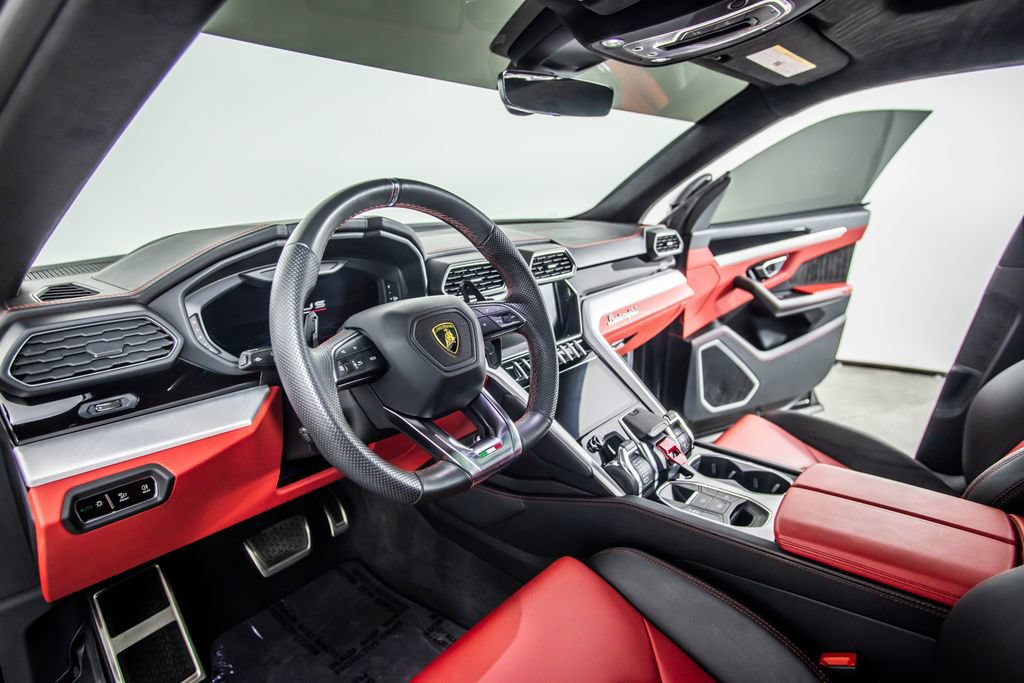 Used 2021 Lamborghini Urus AWD/4WD image 7