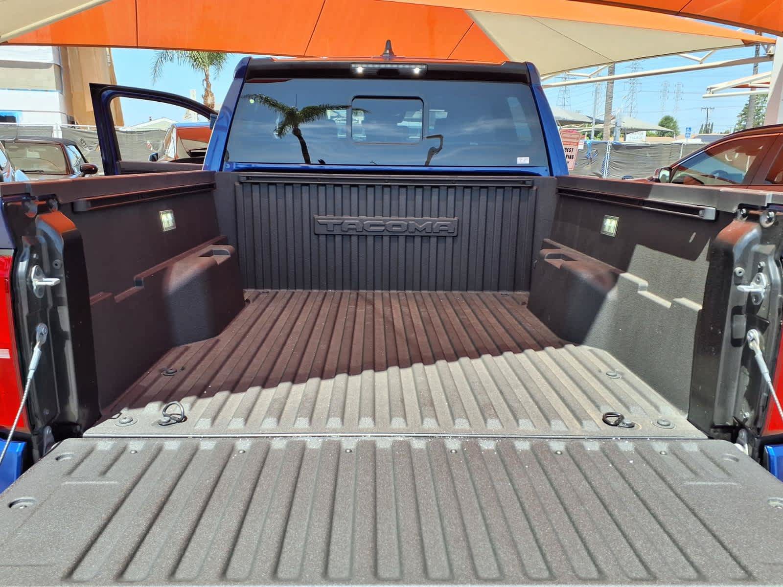 Certified 2024 Toyota Tacoma SR5 AWD/4WD image 9