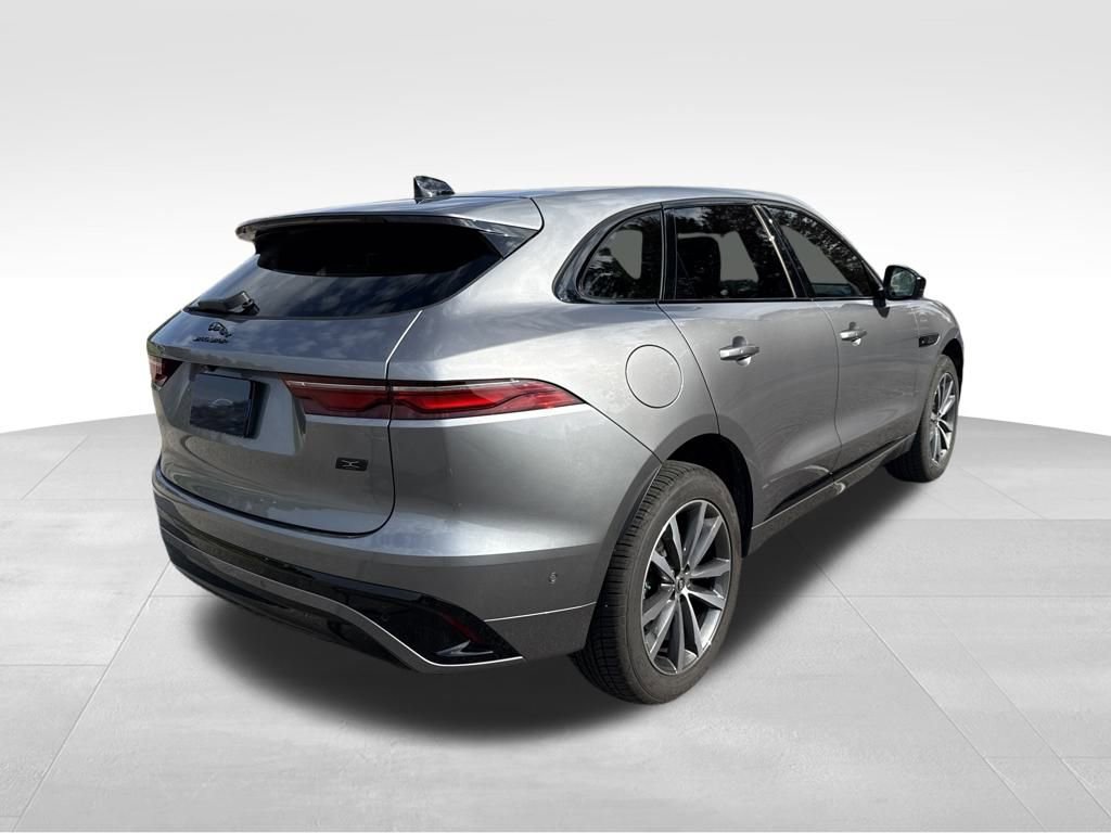 Used 2026 Jaguar F-PACE R-Dynamic S AWD/4WD image 7
