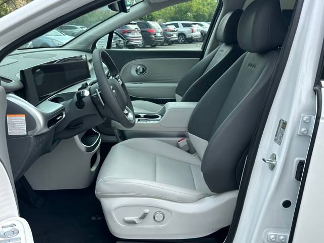 New 2026 Hyundai Ioniq 9 SEL image 9