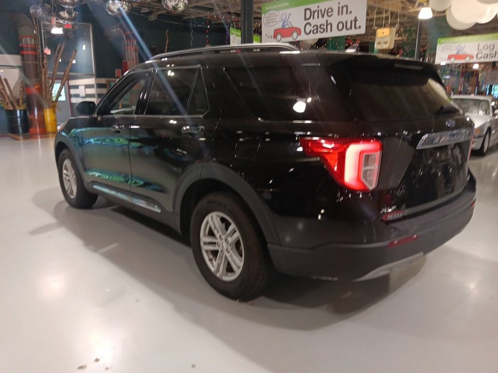 Used 2023 Ford Explorer XLT w/ Equipment Group 202A AWD/4WD image 14