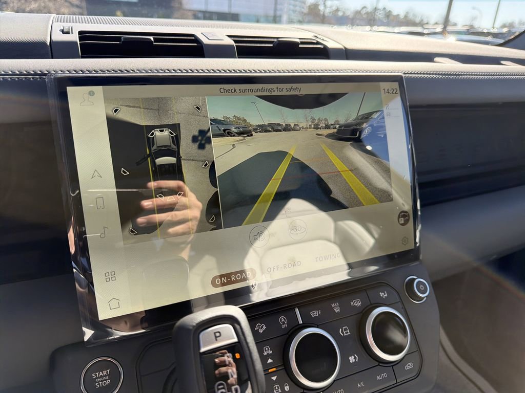 New 2026 Land Rover Defender 110 X-Dynamic SE image 26