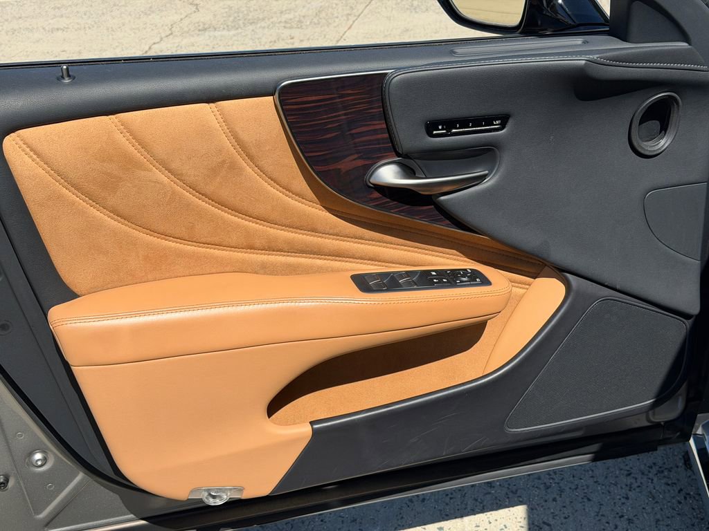 Used 2021 Lexus LS 500 w/ Interior Upgrade Package image 12