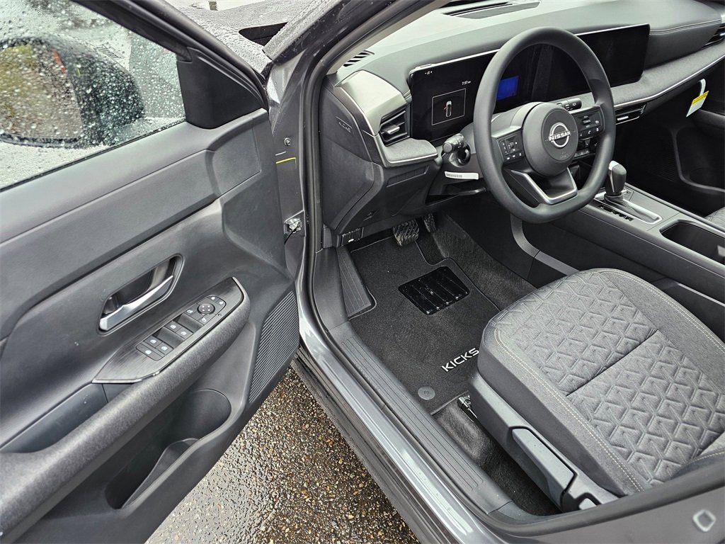 New 2026 Nissan Kicks SV image 9