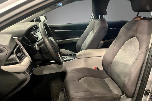 Used 2019 Toyota Camry LE w/ Convenience Package FWD image 20