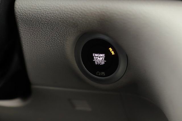 Used 2021 Chrysler Pacifica Touring-L image 23