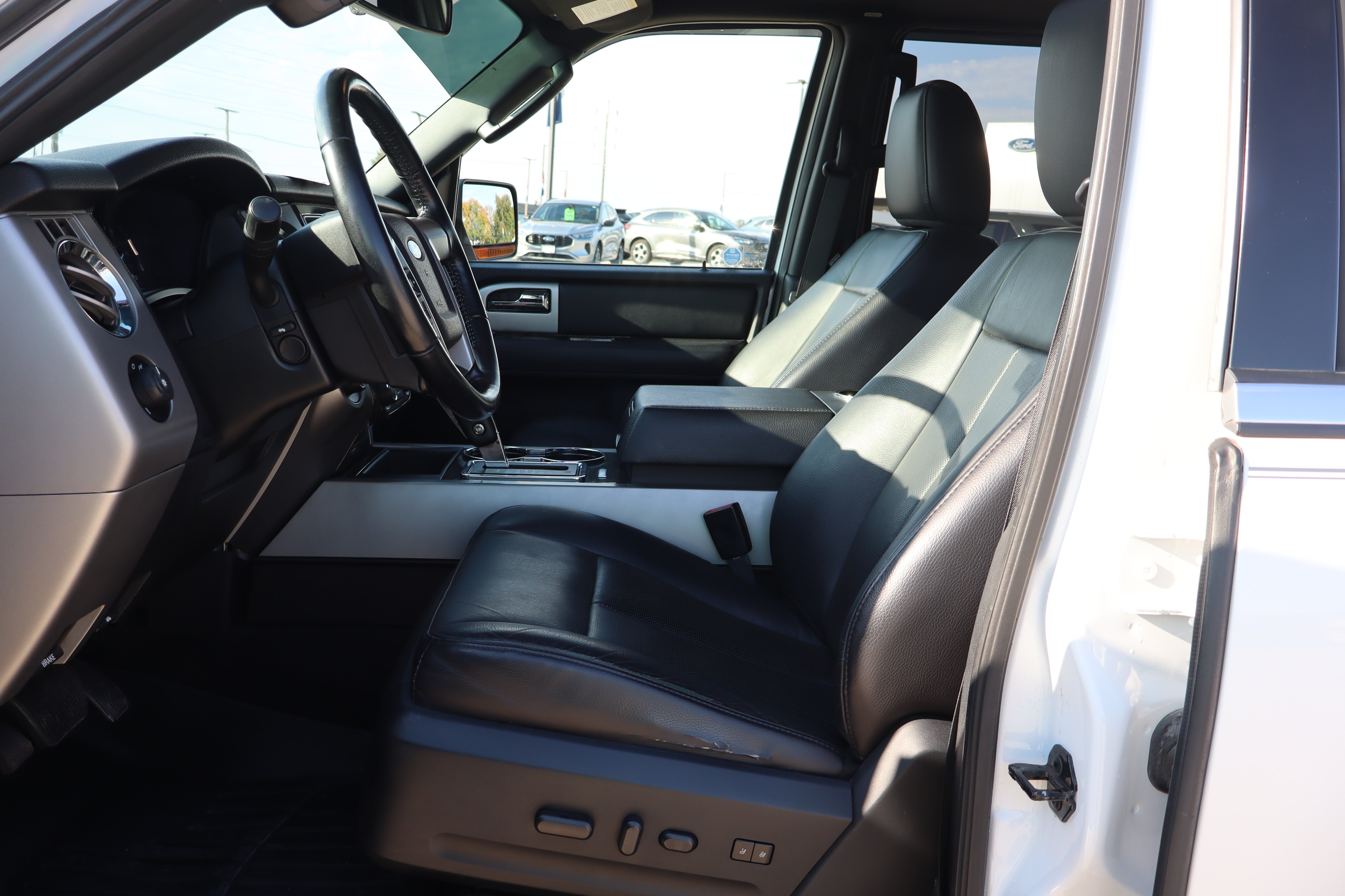 Certified 2017 Ford Expedition Limited w/ Equipment Group 301A AWD/4WD image 10