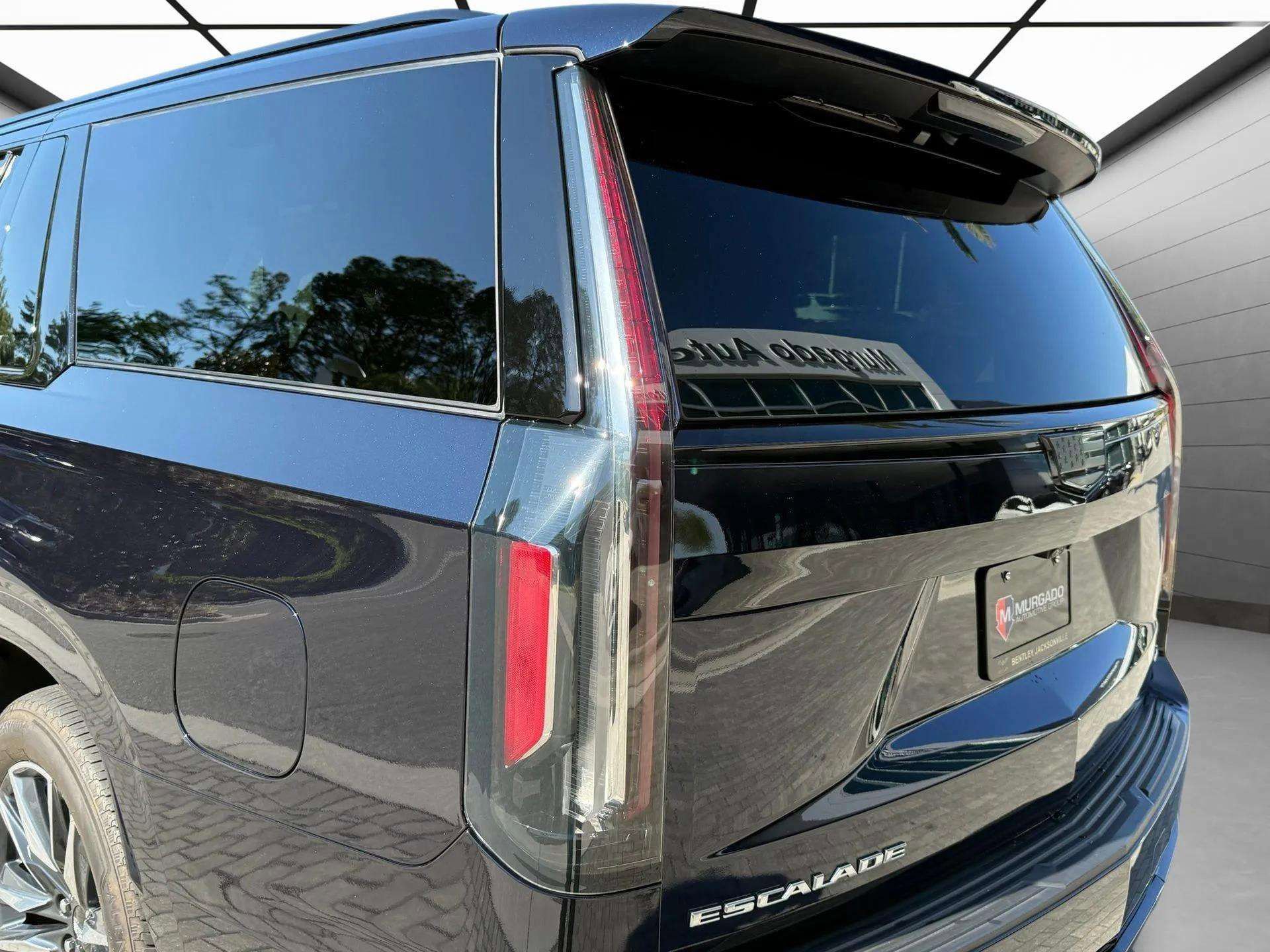 Used 2024 Cadillac Escalade ESV Sport Platinum w/ Heavy-Duty Trailer Package image 12