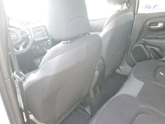 Used 2023 Jeep Renegade Latitude w/ Premium Group AWD/4WD image 13