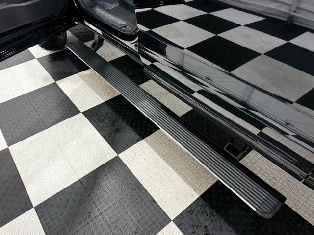 Used 2026 Ford F450 Platinum w/ FX4 Off-Road Package image 31