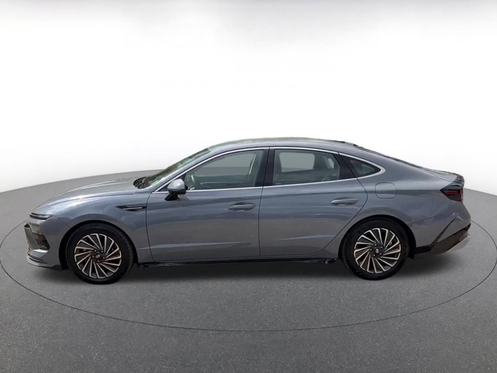 Used 2025 Hyundai Sonata SEL image 9