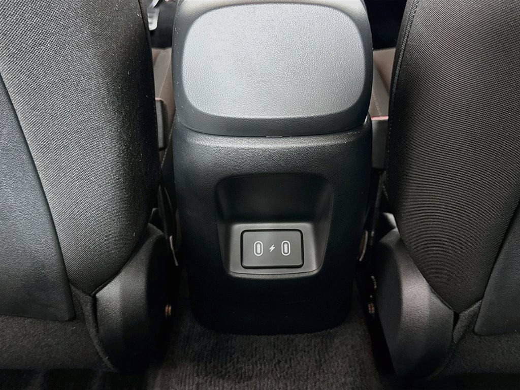 Used 2025 Hyundai Elantra Sport FWD image 25