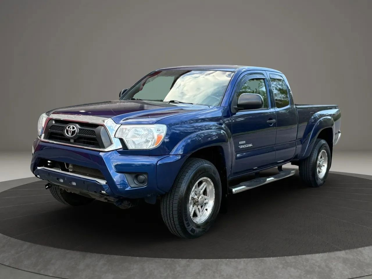 Used 2014 Toyota Tacoma 4x4 Access Cab w/ SR5 Package image 1