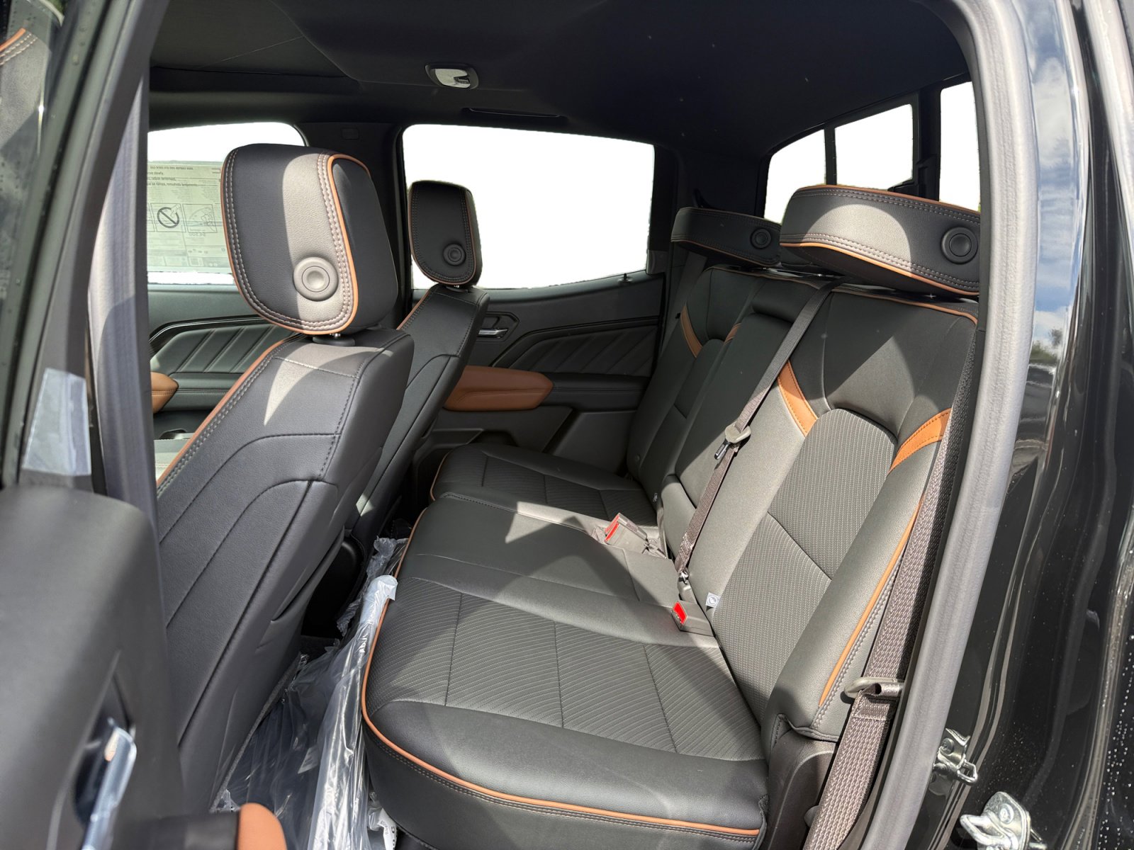 New 2026 GMC Canyon AT4 w/ Technology Plus Package AWD/4WD image 16