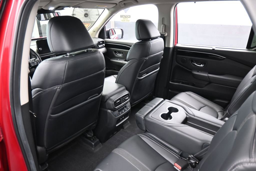 Used 2024 Honda Pilot Touring image 40
