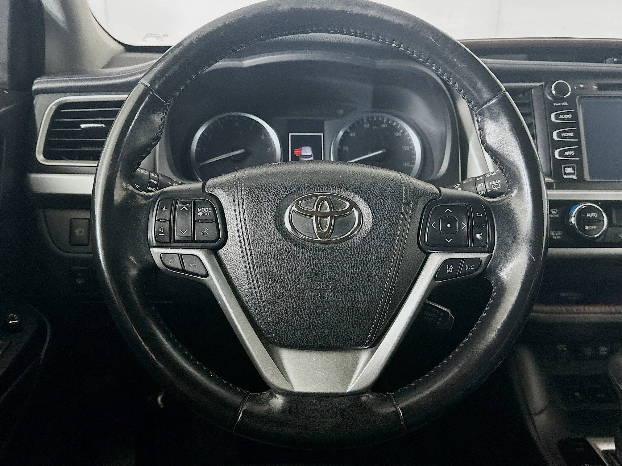 Used 2017 Toyota Highlander Limited image 18