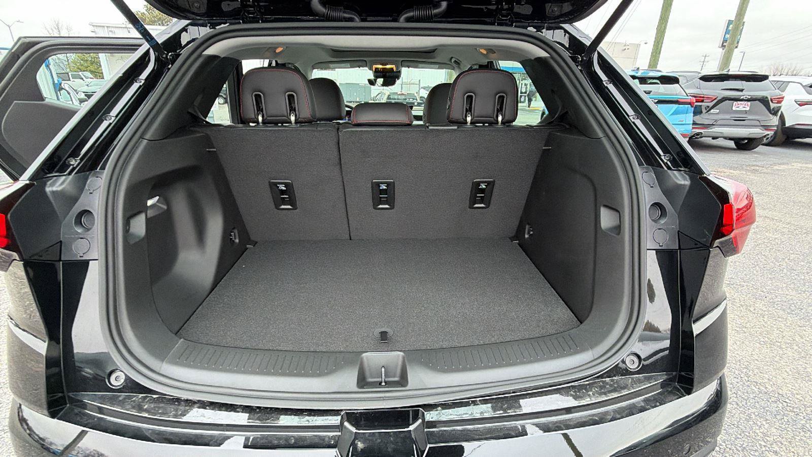 New 2027 Chevrolet Bolt RS w/ Technology Package FWD image 10