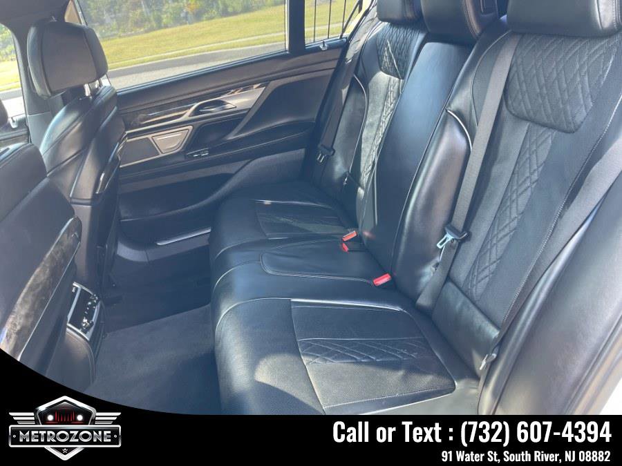 Used 2019 BMW 750i 750i Sedan image 20