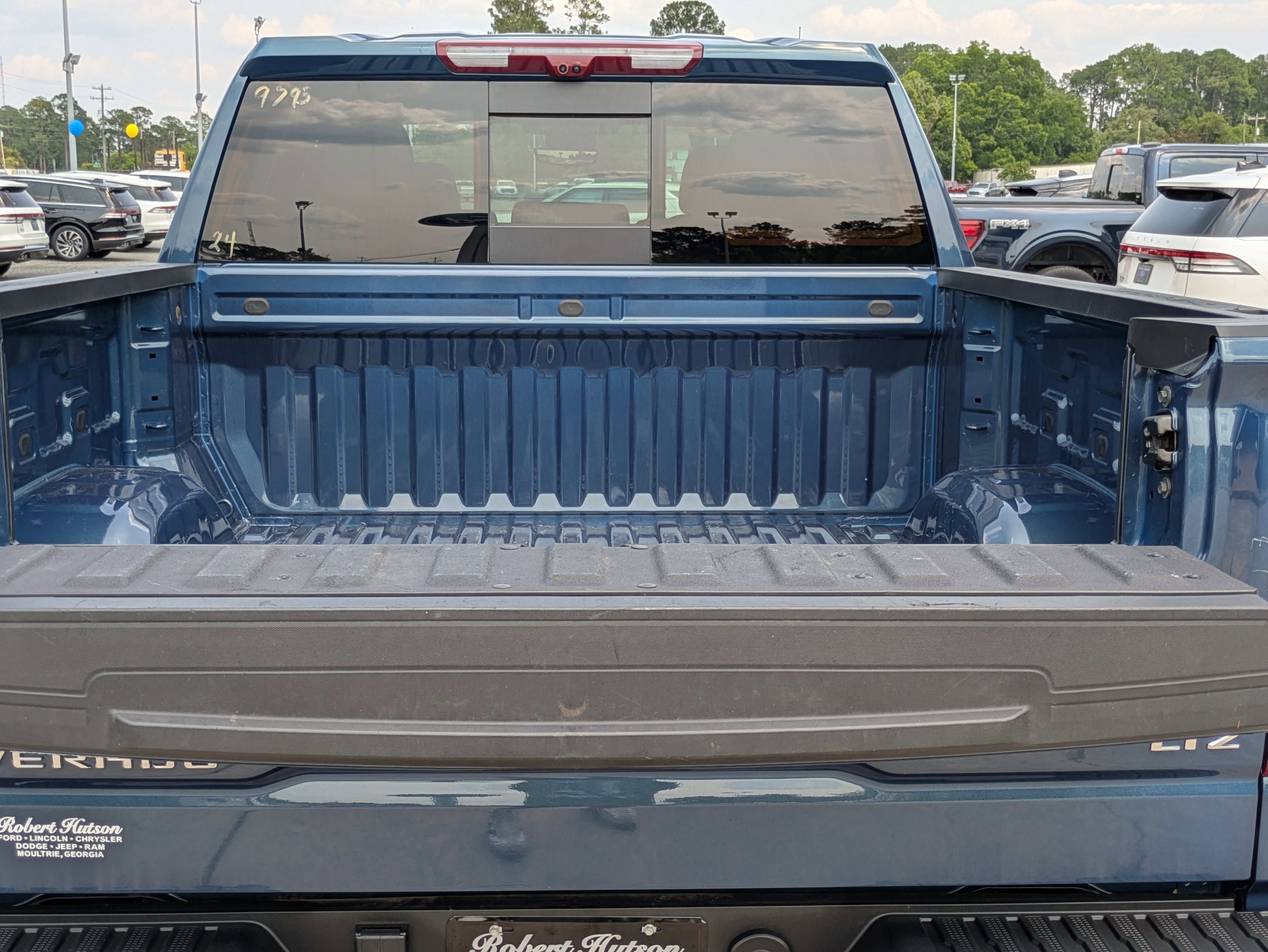 Used 2024 Chevrolet Silverado 1500 LTZ w/ Technology Package image 11