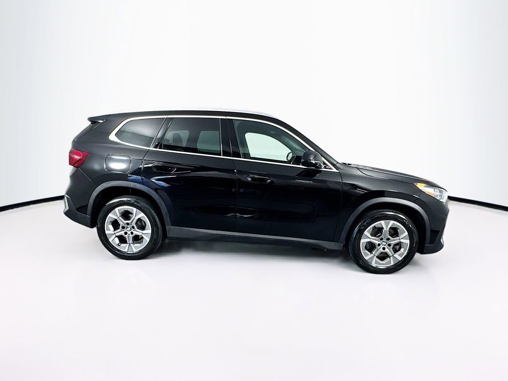 Used 2023 BMW X1 xDrive28i AWD/4WD image 11