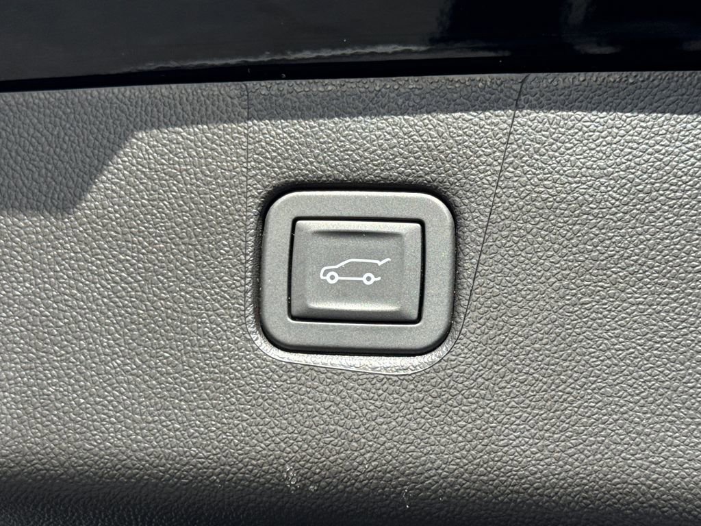 Used 2025 Chevrolet Blazer Premier w/ LPO, Black Sport Package image 11